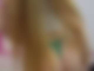 SilverrMoon's Live Sex Cam Show