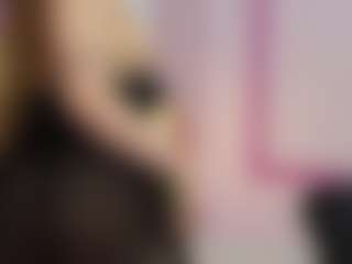 SilverrMoon's Live Sex Cam Show
