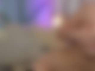 SilverrMoon's Live Sex Cam Show