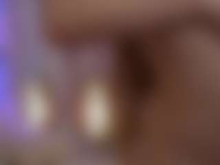Live cam show with SilverrMoon - Lush Blonde Hair on Camsoda
