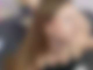 Spettacolo in cam dal vivo con SilverrMoon - Handjob su Camsoda