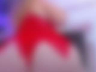 Live cam show with Emma-evaa - Green Eyes on luckytryst.com