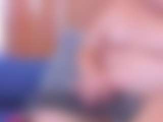 Live cam show with Emma-evaa - Green Eyes on mypornchat.com