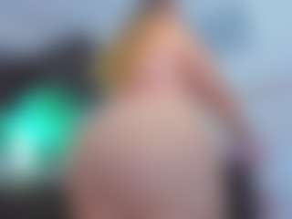 Live cam show with Emma-evaa - Lush on Uber Horny