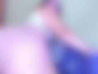 Live cam show with Emma-evaa - Blonde Hair on Gym Cam Girls