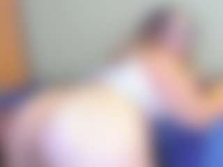 Live cam show with Emma-evaa - Latina on CamwithHer | colombia