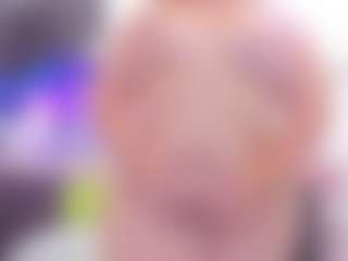 Live cam show with Emma-evaa - Green Eyes on Cam Slut