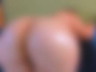 Emma-evaa's Live Sex Cam Show