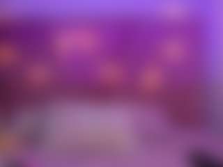 innocenthazel's Live Sex Cam Show