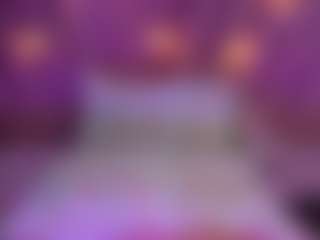 Live cam show with innocenthazel - Squirt on crypto-cams