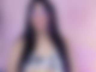 Live cam show with innocenthazel - Lovense on studioflirtlive.com
