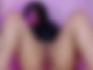innocenthazel's Live Sex Cam Show