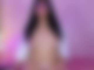 Live cam show with innocenthazel - Thick on CamwithHer