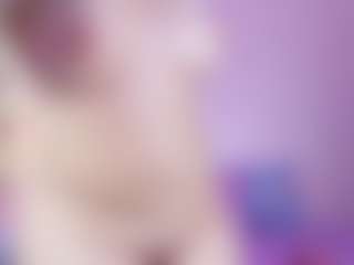 Live cam show with innocenthazel - Dildo on Gym Cam Girls