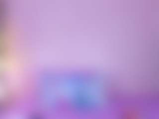 innocenthazel's Live Sex Cam Show