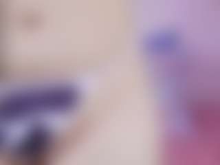 innocenthazel's Live Sex Cam Show