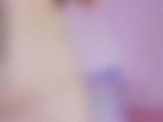 innocenthazel's Live Sex Cam Show