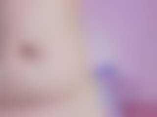 innocenthazel's Live Sex Cam Show