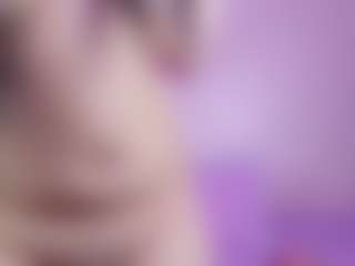 innocenthazel's Live Sex Cam Show