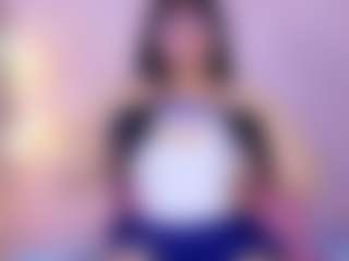 innocenthazel's Live Sex Cam Show