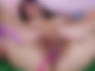 Live cam show with innocenthazel - Cum In Pussy on AdultVida.com
