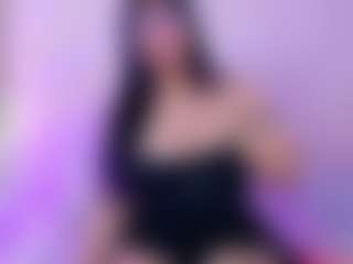 Live cam show with innocenthazel - Amateur Mature on AdultVida.com