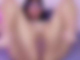 Live cam show with innocenthazel - Spy Granny on SmokeAndPoke