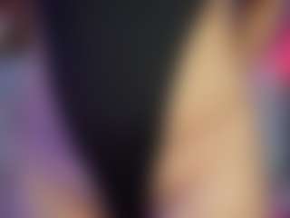 Live cam show with innocenthazel - Bedroom on crypto-cams