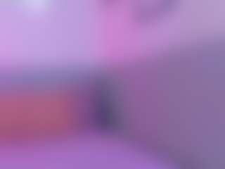 innocenthazel's Live Sex Cam Show
