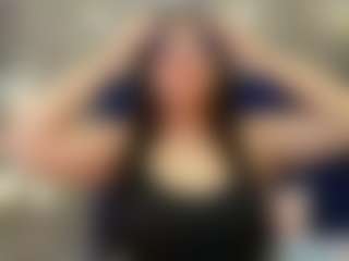 Live cam show with innocenthazel - Trimmed Granny on Dolls Live