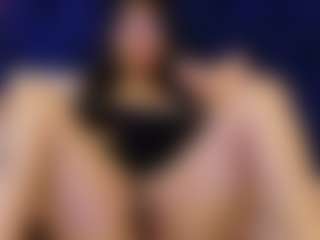 innocenthazel's Live Sex Cam Show