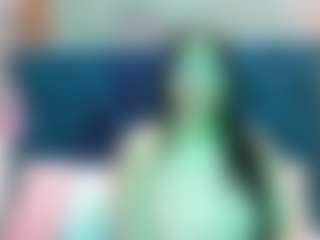 Live cam show with innocenthazel - Thick on CamSextacy