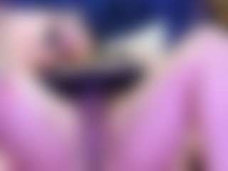 innocenthazel's Live Sex Cam Show