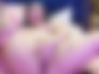 Live cam show with innocenthazel - Drinking on googirlz