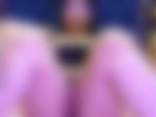 Live cam show with innocenthazel - Big Tits Mature on alttransgirls