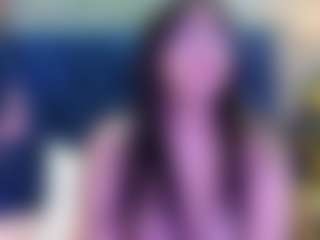 Live cam show with innocenthazel - Thick on milfzrlive.com