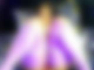 Live cam show with innocenthazel - Granny on madthumbs