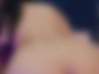 innocenthazel's Live Sex Cam Show
