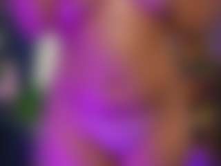 innocenthazel's Live Sex Cam Show