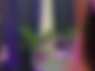 innocenthazel's Live Sex Cam Show