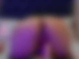 Live cam show with innocenthazel - Dildo Or Vibrator Granny on Camsoda