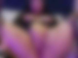 innocenthazel's Live Sex Cam Show