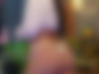 Live cam show with innocenthazel - Mature Young Adult on Camsoda