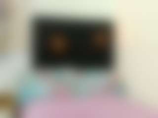 innocenthazel's Live Sex Cam Show