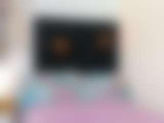 innocenthazel's Live Sex Cam Show