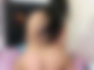 innocenthazel's Live Sex Cam Show