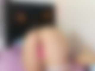 innocenthazel's Live Sex Cam Show