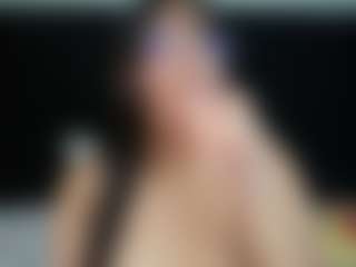 innocenthazel's Live Sex Cam Show