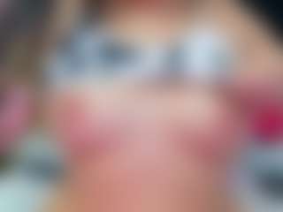 innocenthazel's Live Sex Cam Show