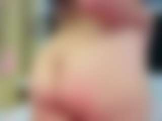 innocenthazel's Live Sex Cam Show